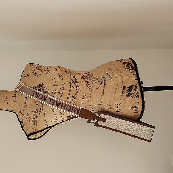 Michael Kors Cream and Brown Crossbody Bag - Picture 11 of 14